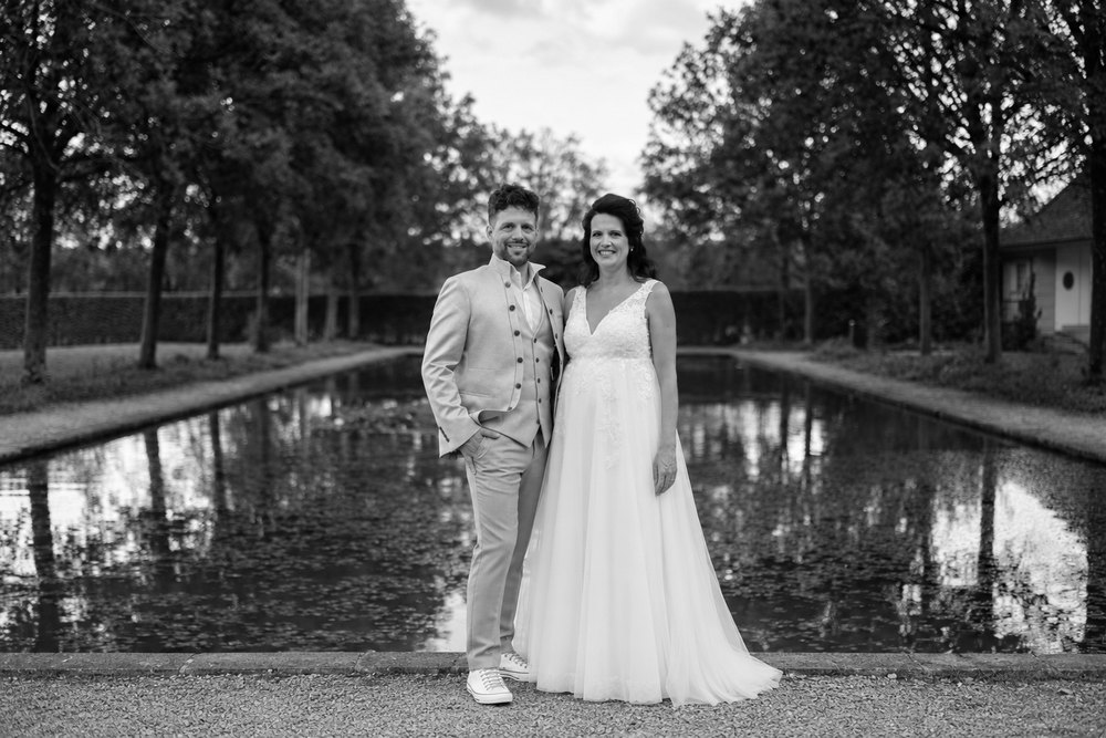 Eveline und Pascal am Weiher beim Schloss Jegenstorf